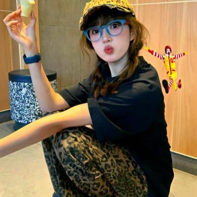 穿书七零,炮灰女配她又争又抢